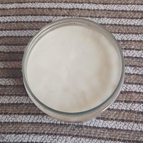 Coconut & Hibiscus Hair Cream like new, ideal for curls