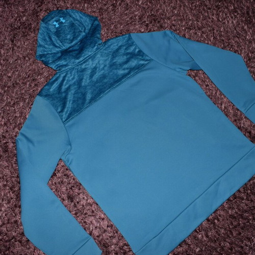 Under Armour XStorm sports top new, size L, blue