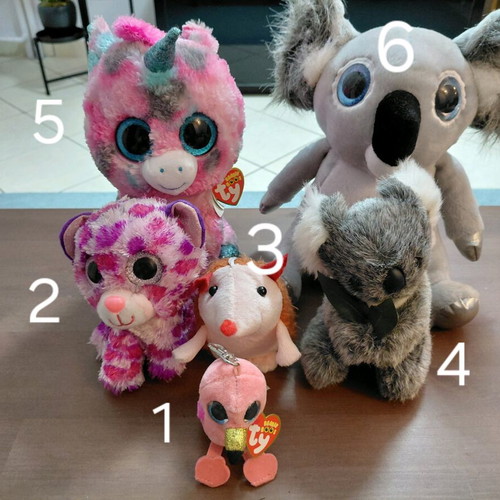 Plush stuffed animals set