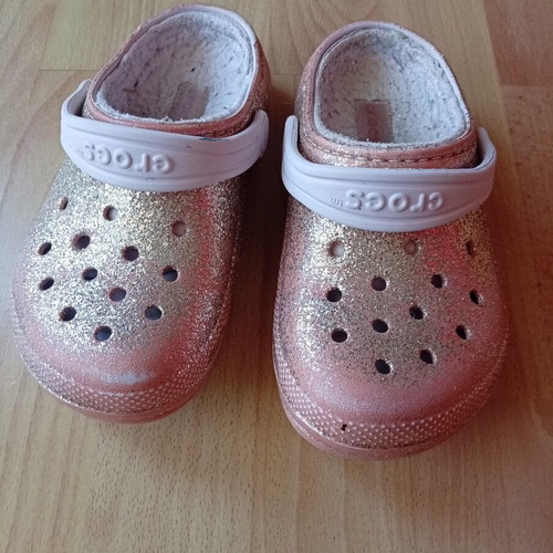 Crocs slippers for girls used, size 28, pink and gold
