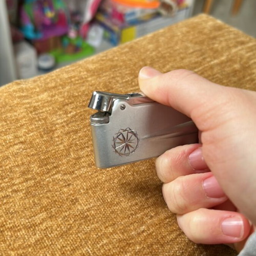 Ronson lighter like new, needs service