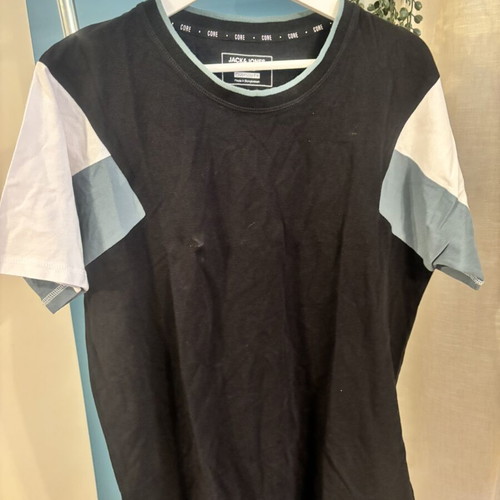 Jack & Jones T-shirt, black, size L