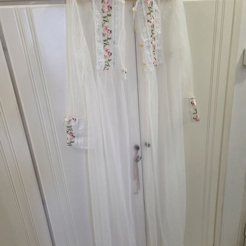 Vintage Robe Tunic made in USA like new, embroidered, size Large