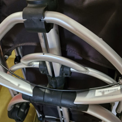 Quinny Buzz baby stroller like new, yellow soft color
