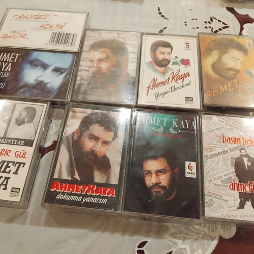 Оригинални касети на Ahmet Kaya употребявани, комплект от 9
