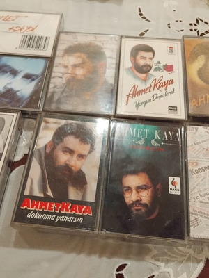 Оригинални касети на Ahmet Kaya употребявани, комплект от 9
