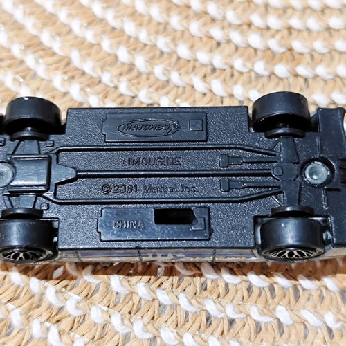 Matchbox Limousine VIP Shuttle 2001 diecast model