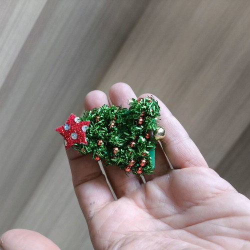 Christmas brooch used