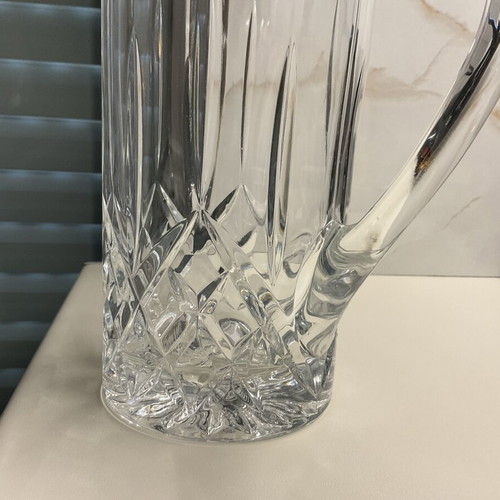 Crystal Pitcher like new, heavy crystal, 23 cm height