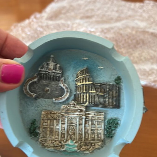 Souvenir ashtrays from Greece and Italy set, new