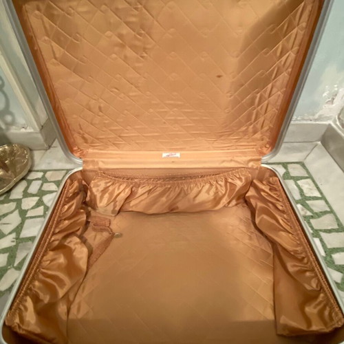 Retro 1960 Vintage Suitcase like new, medium capacity with wheels and strap