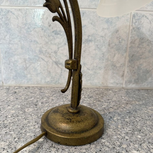 Classic table lamp with glass shade, like new, bronze finish
