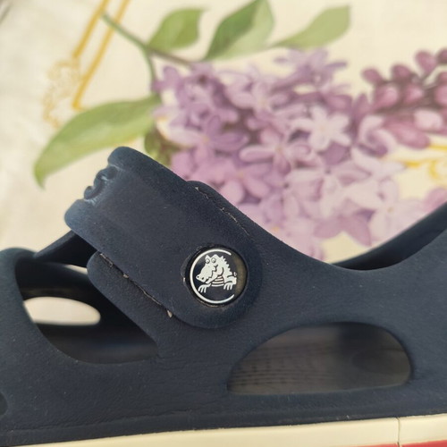 Crocs kids sandals size 13 like new, blue