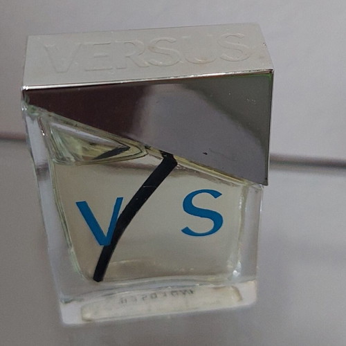 Versace V/S Versus Eau de Toilette Miniature 5ml like new
