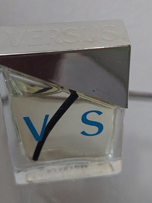 Versace V/S Versus Eau de Toilette Miniature 5ml like new