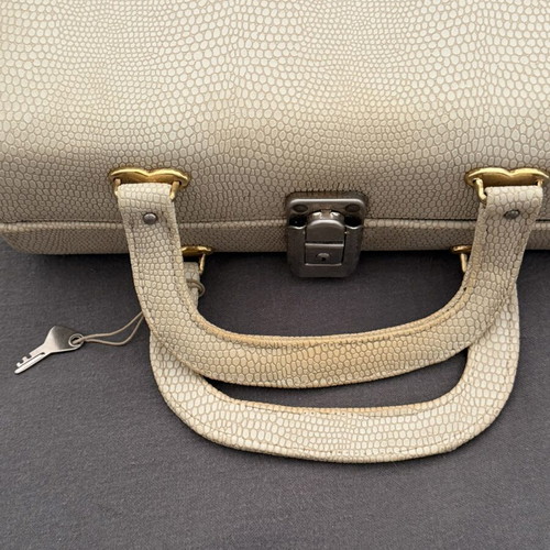Vintage mid-century cream lizard-textured vanity handbag