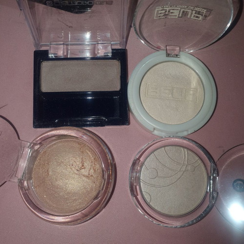 L'Oreal bronzer set used, 4 single eyeshadows tested, Mon Reve lip mousse new