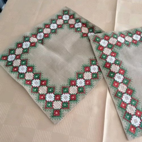 Vintage handmade table runner set with geometric embroidery