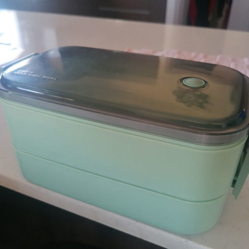 Lunch box two-tier, like new