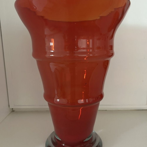 Glass vase red, like new, height 28cm, opening diameter 20cm
