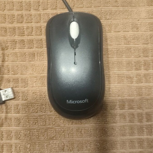 Microsoft wired mouse like new with 2 meter cable