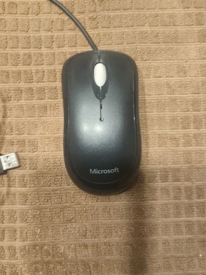 Microsoft wired mouse like new with 2 meter cable