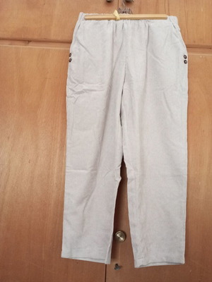 Corduroy beige pants XL new with pockets and buttons