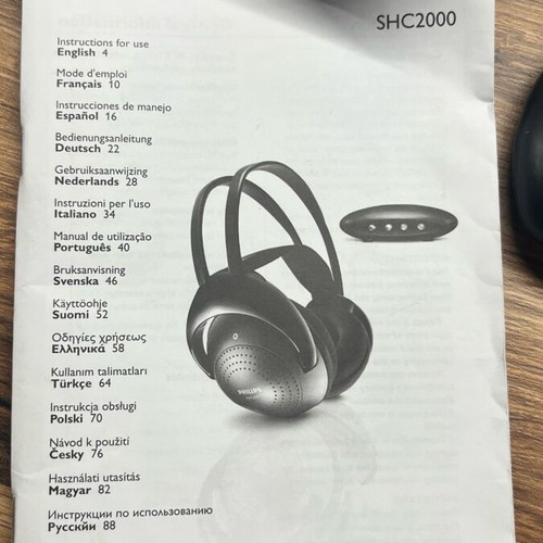 Philips SHC2000 wireless headphones like new with transmitter base