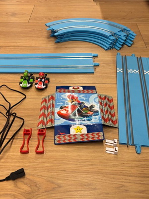 Super Mario Cart track like new, 100% complete