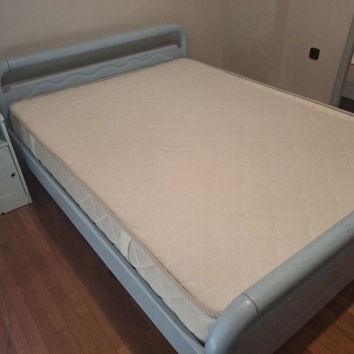 Semi-double bed and mattress 160x200 with bedside table