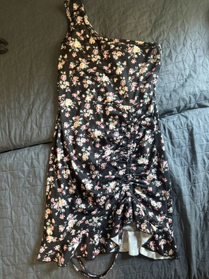 Shein mini dress with one shoulder, black floral