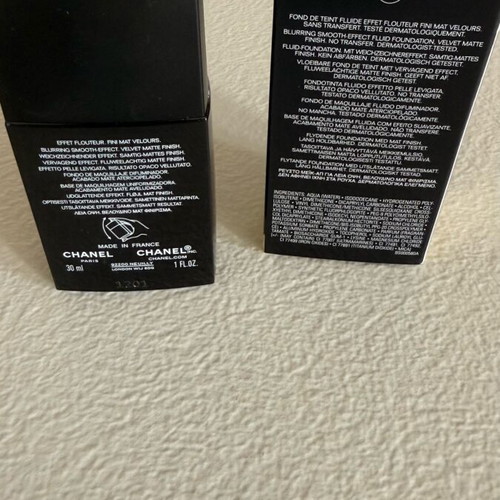 Chanel Ultra Le Teint Velvet Foundation like new, shade B40