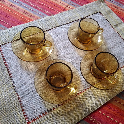 Italian coffee cup set like new, yellow glass Bormioli