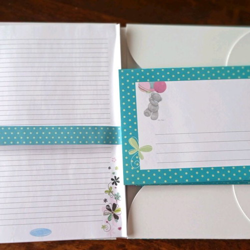 Letter writing set with teddy bear design new, 12 envelopes, 16 sheets