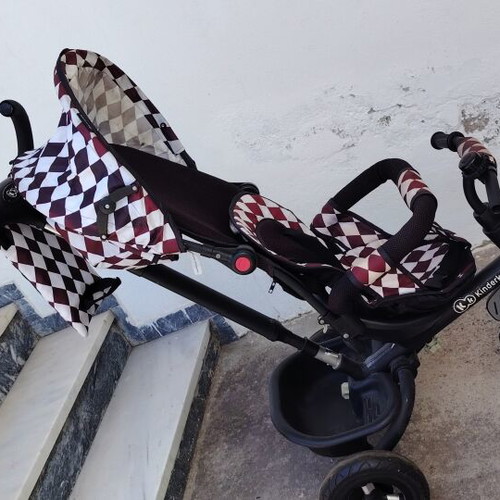 KinderKraft Aveo tricycle stroller used, 9 months to 5 years, black and white