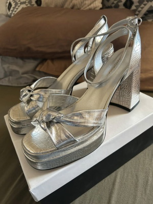 Gianna Kazakou silver sandals like new, size 41, platform style