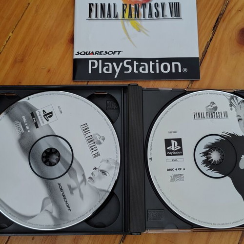 Final Fantasy VIII PS1 game used, complete French version with manual