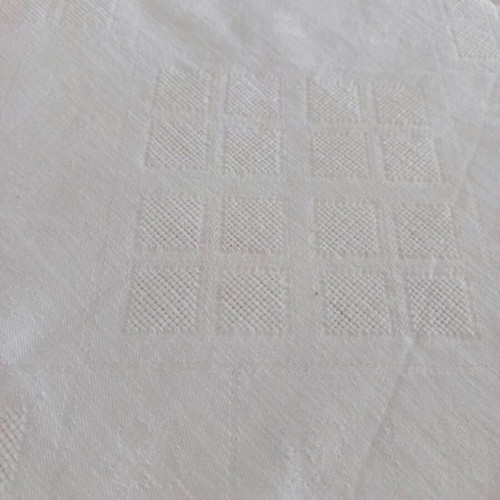 Handmade White Tablecloth with Damask Jacquard Patterns 135x162 cm like new