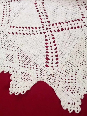 Vidage tablecloth 1960s very old, handmade crochet