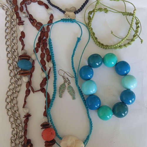 Various jewelry used, set of 8 pieces