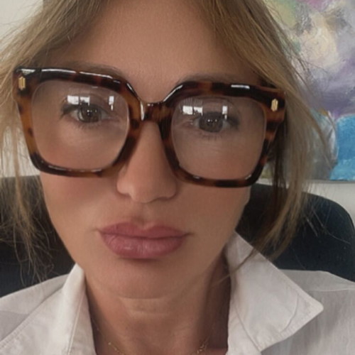 Oversized presbyopia glasses, brown cat-eye frame