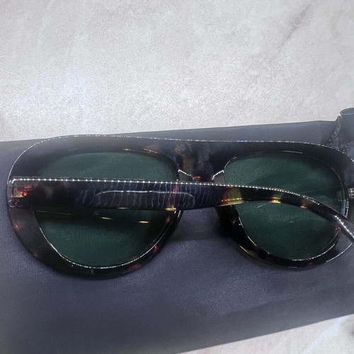 Sunglasses with green lenses tortoise new