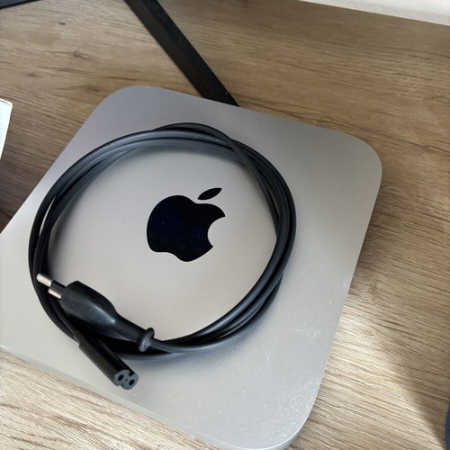 Apple Mac mini M1 8GB RAM 256GB SSD with keyboard and mouse