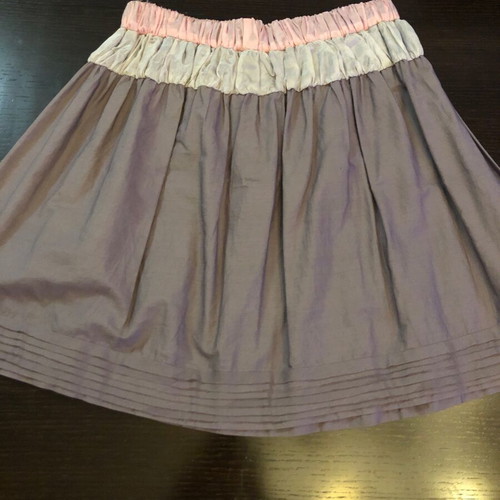 Women's balloon skirt slightly used, size M