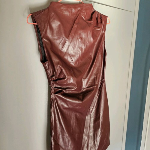Dress burgundy mini leatherette like - 10,00 - Vendora.cy Dress burgundy mini leatherette like - 10,00 - Vendora.cy