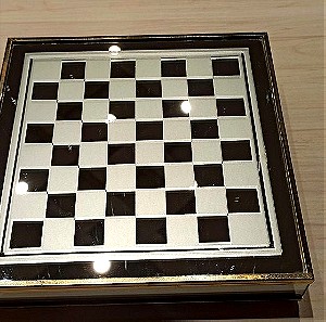 Γυάλινο σκάκι