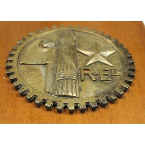 Italian fascist plaque Prountzinos used on wooden base 12.5 cm
