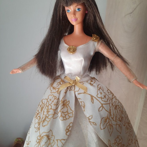 Mattel Club Wedd Special Edition 1997 Barbie doll with Mackie mold