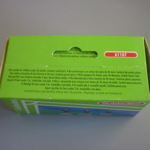 Subbuteo set referee and linesmen used #61107