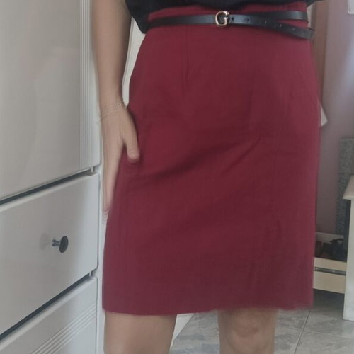 Linen red summer skirt Medium, like new
